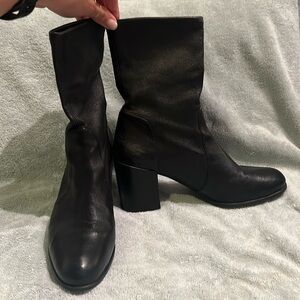 Stuart Weitzman Block Heeled High Ankle Booties - size 9.5 black leather